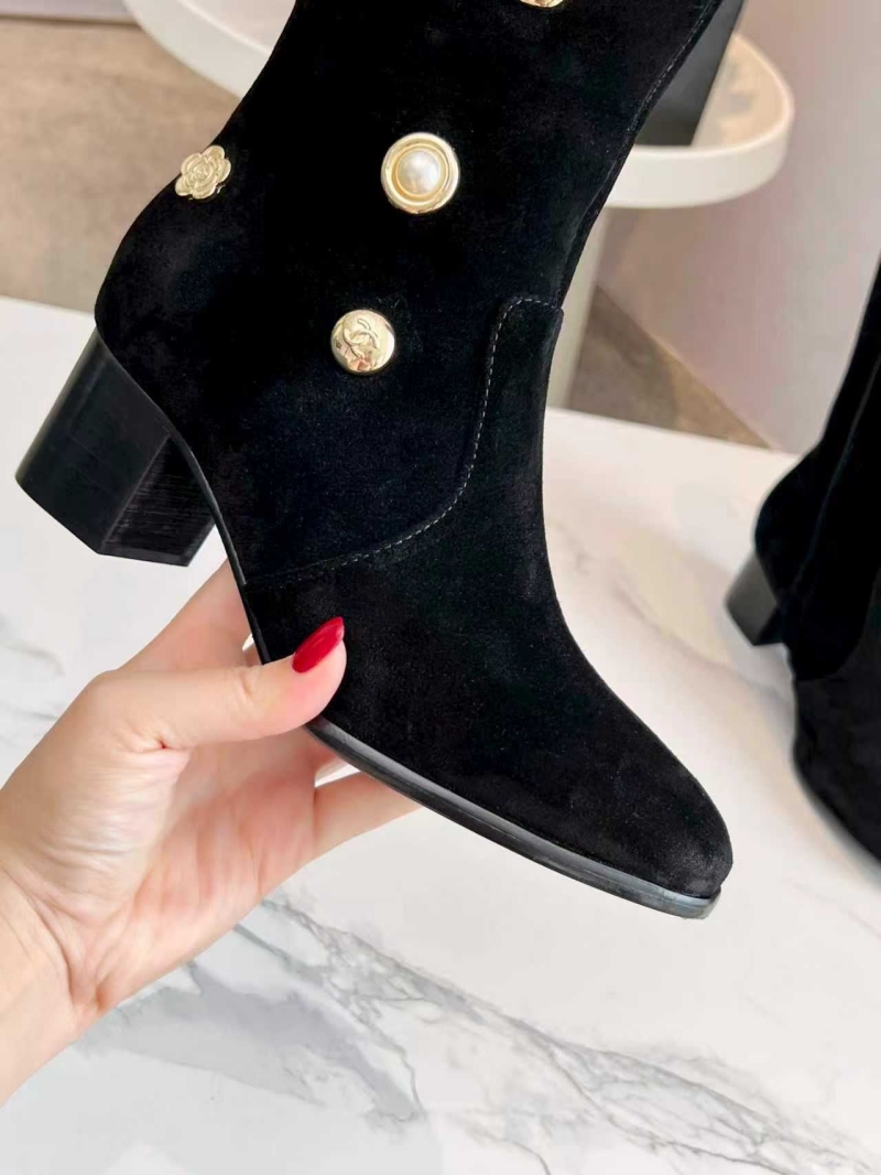Ch**el boots